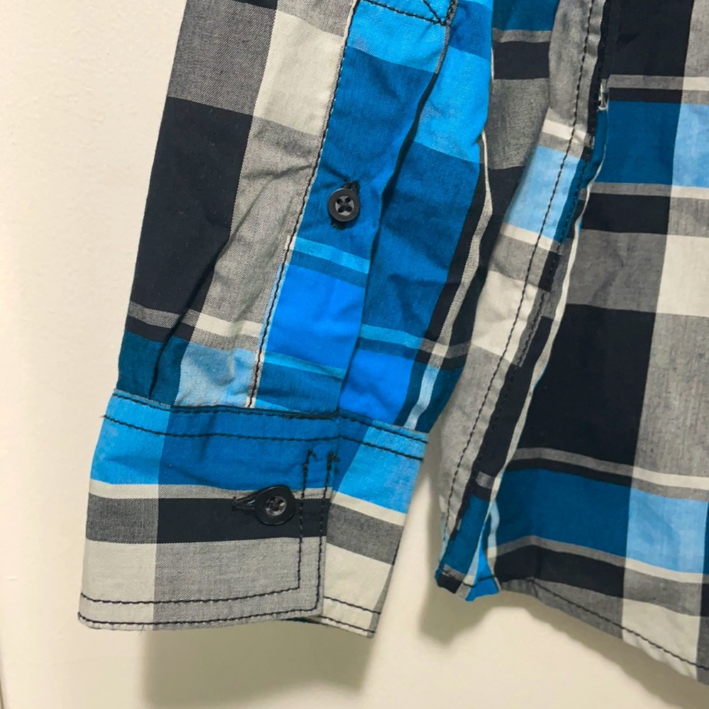 Boys Button Up Collar Shirt - Picture 3 of 3